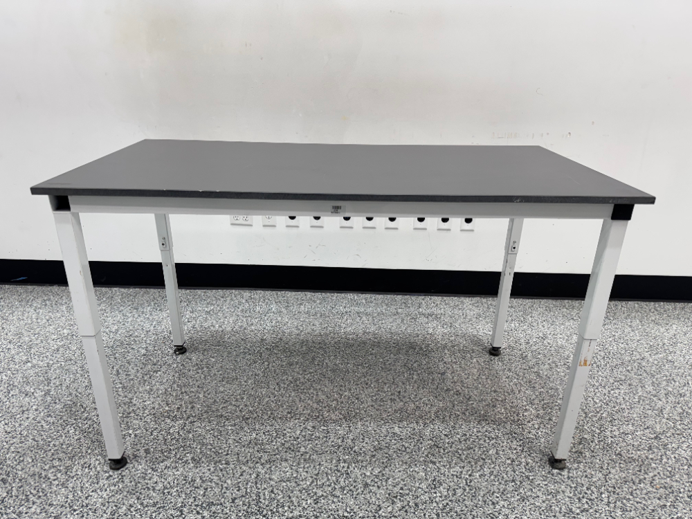 Image of 5' Terra Universal Lab Bench